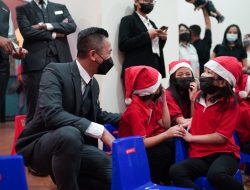 Tebar Suka Cita Natal, Grand Dafam Signature Surabaya dan Timezone Undang Anak Panti Asuhan Bermain