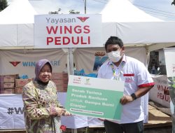 Mensos Tri Rismaharini Menyapa Pengungsi di Posko Yayasan WINGS Peduli Cianjur