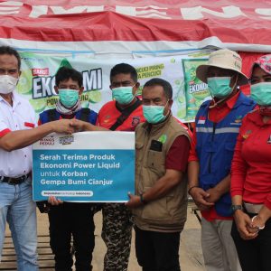 Yayasan WINGS Peduli Donasikan Produk Cuci Piring untuk Pengungsi Cianjur