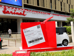 Genap Berusia 8 tahun, J&T Express Berburu Penerima Paket Mobil Listrik di Sarinah 
