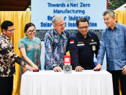 Jelang Hari Jadi ke-90, Unilever Indonesia Resmikan Salah Satu Instalasi Panel Surya Terbesar di Kawasan Industri Jababeka
