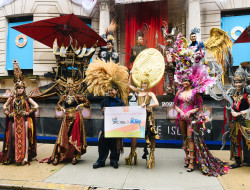 Kolaborasi SoKlin dan Jember Fashion Carnaval Tampil dalam Indonesian Street Festival di New York, Amerika Serikat
