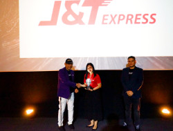 J&T Express Raih Penghargaan Marketeers Editor’s Choice Award 2023 Dalam Kategori Brand Activation of The Year