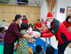 Sambangi Komunitas Peduli Disabilitas, J&T Express Antarkan Paket Kebahagiaan Jelang Natal