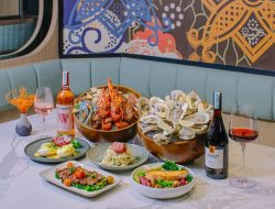 Sheraton Jakarta Soekarno-Hatta Airport: Rayakan Keajaiban Musim Liburan dengan Hidangan Meriah dan Hampers Eksklusif