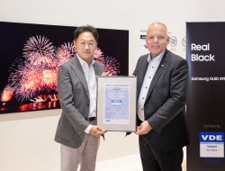 TV OLED Samsung 2025 Raih Sertifikasi Real Black VDE   